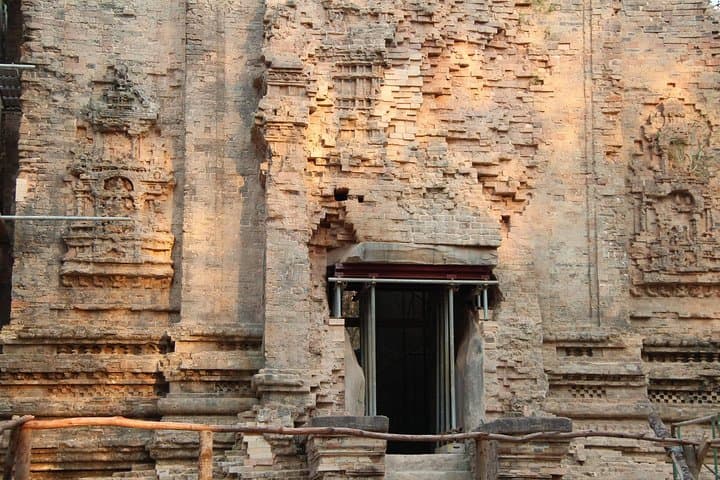 Private One-Day Tour to Sambor Prei Kuk: Pre-Angkorian Temples & Kompong Khleang Village photo 4