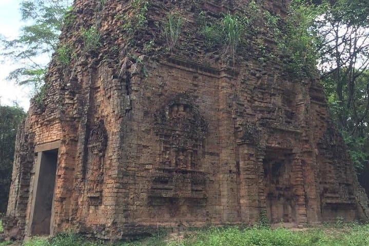 Private One-Day Tour to Sambor Prei Kuk: Pre-Angkorian Temples & Kompong Khleang Village photo 6