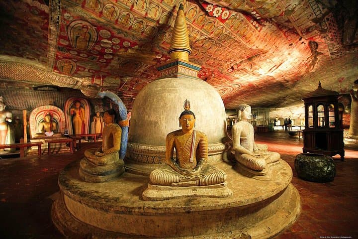Negombo to Sigiriya: Lion Rock & Dambulla Cave Hiking Day Trip photo 3