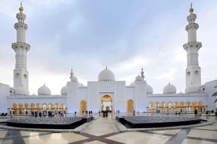 Abu Dhabi Full-Day City Tour: Sheikh Zayed, Heritage Village & Islamic Art photo 2