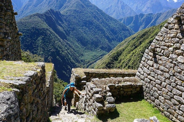 One-Day Inca Trail Hike to Machu Picchu: Sun Gate Trek from Km 104 photo 4