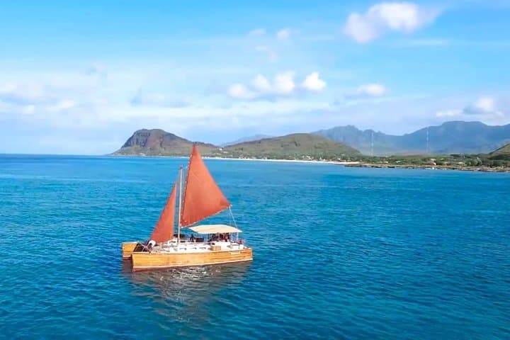 Polynesian Canoe Day Sail in Waikiki — Traditional Waʻa Kaulua Cultural Cruise