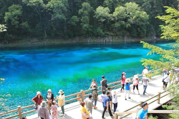 3-Day Jiuzhaigou & Huanglong Join-In Tour — Budget-Friendly Scenic Highlights of Sichuan photo 2