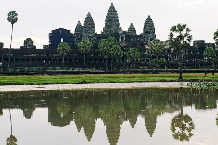 Private Two-Day Siem Reap Tour: Angkor Temples & Tonle Sap Boat Experience photo 5