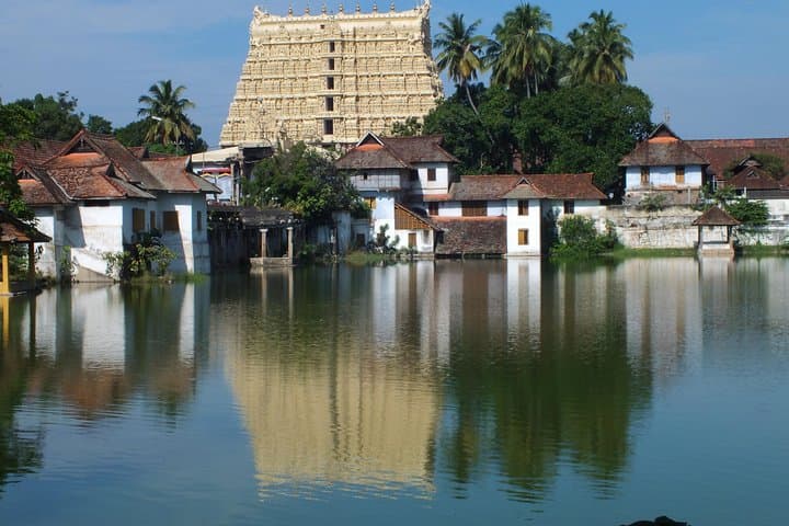 Exploring Kovalam and Trivandrum: Coastal Beaches and Sacred Temples of Kerala photo 2
