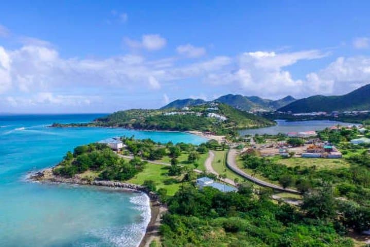 St Maarten Shore Excursion: Sights, Shopping & Orient Bay Beach Small-Group Tour