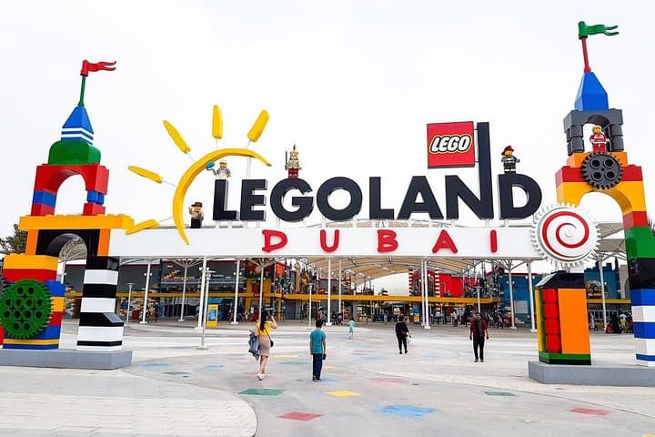 Dubai Parks 1-Day Ticket with Transfers: Motiongate, LEGOLAND & Waterpark Guide photo 4
