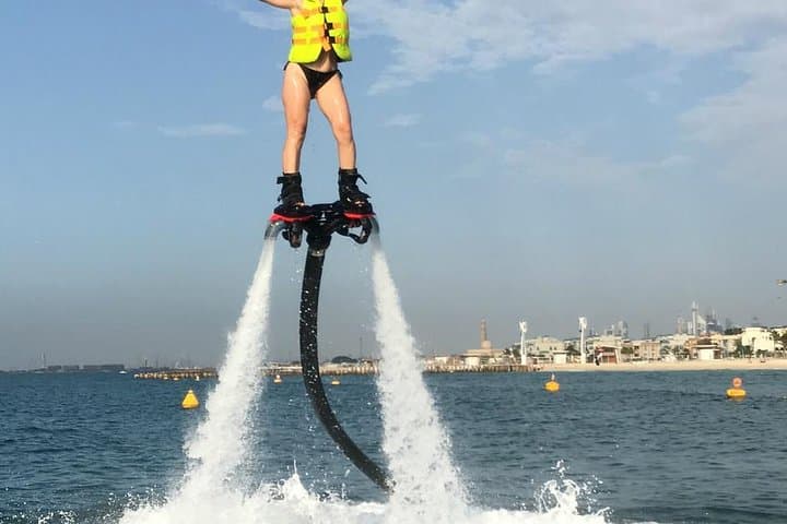 Fly Boarding Dubai: 30-Min Beginner Flyboard Lesson Over the Arabian Gulf photo 3
