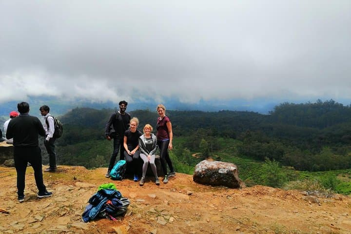 Nuwara Eliya Day Hike and Birdwatching Through Tea Country photo 5