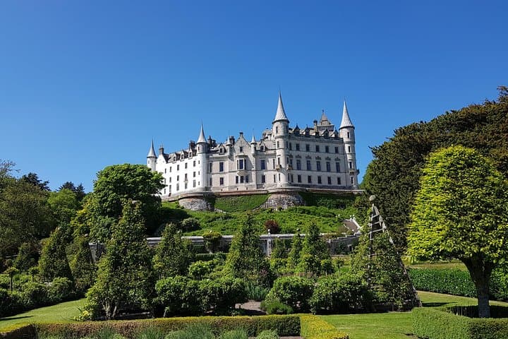 Private Luxury North Route Invergordon Shore Excursion — Castles, Distilleries & Seal Colonies photo 2
