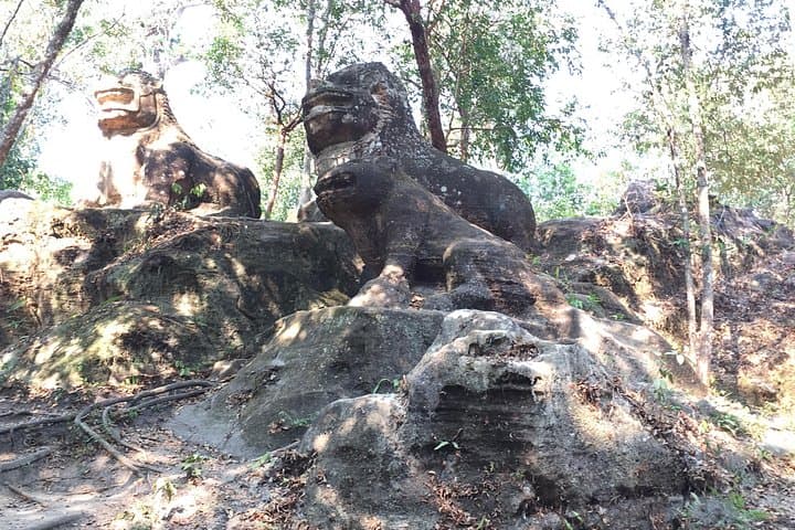 Phnom Kulen: 1000 Shiva Lingas, Waterfalls & Lost Khmer City Day Tour photo 2