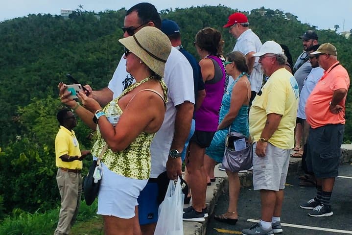 St. Thomas Private Island Tour: Magen's Bay, Charlotte Amalie & Secret Harbor photo 2