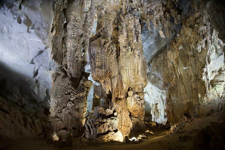 Hue to Phong Nha Bus Transfer — Scenic Drive to Vietnam's Limestone Caves photo 6