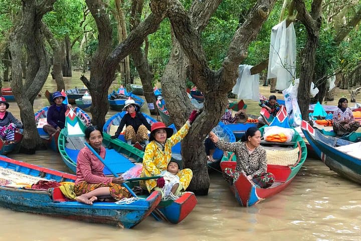 Full-Day Phnom Kulen & Tonle Sap: Waterfalls, Reclining Buddha & Floating Villages photo 4