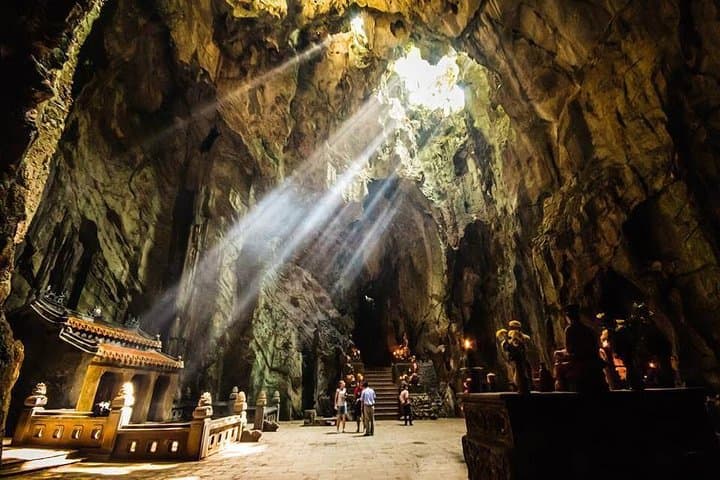 Marble Mountains to Hoi An: Evening Tour & Dinner from Da Nang