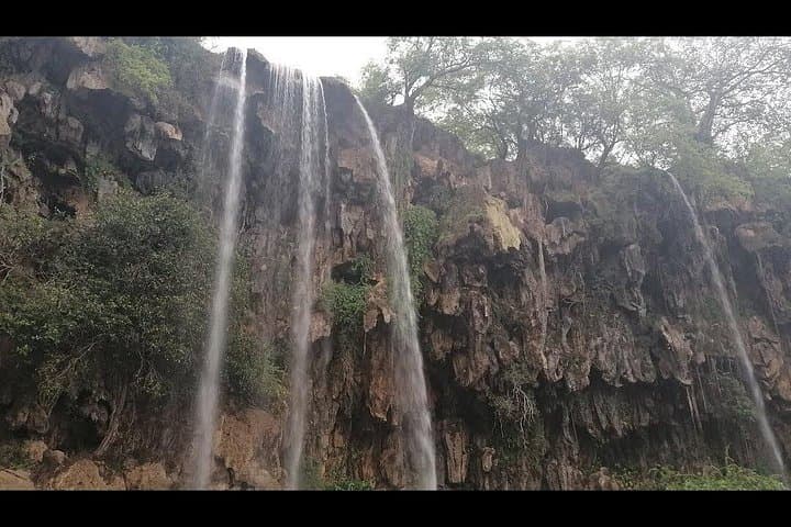 Wadi Ayun Wonders: Salalah’s Mountain Pools, Frankincense Groves & Nabi Ayyub View