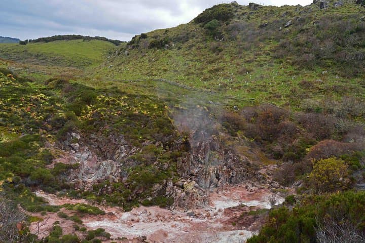 Terceira Geotour: Caves, Craters & Volcanic Pools Half-Day photo 5