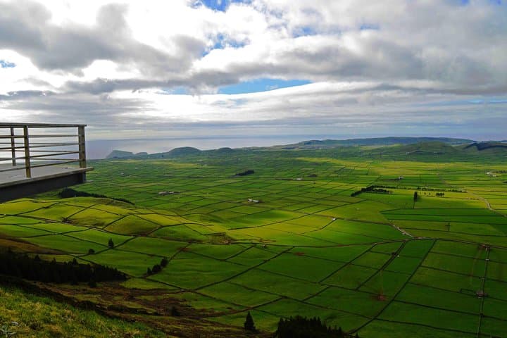 Terceira Geotour: Caves, Craters & Volcanic Pools Half-Day photo 6