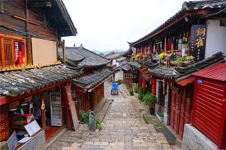 Lijiang to Shangri-La: 3-Day Tiger Leaping Gorge & Napahai Adventure photo 2