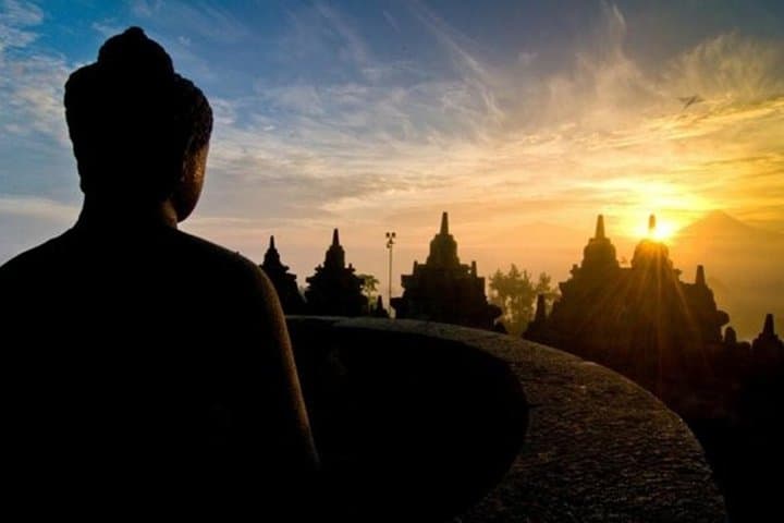 Borobudur Sunrise Tour: Private Sunrise Package from Yogyakarta