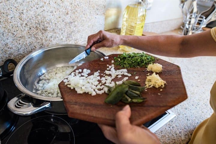 Private Cape Malay Cooking Class in Grassy Park — Authentic Cape Town Home Experience photo 4