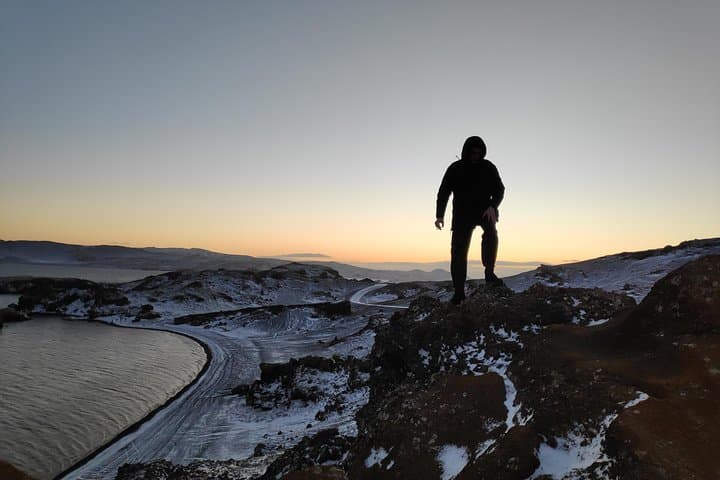 Blue Lagoon Premium & Reykjanes Peninsula Day Tour — Private Mercedes Transfer and Spa photo 4