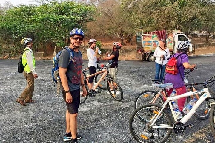 Morning Jaipur Cycle Tour: Pink City Bike & Street Food Experience