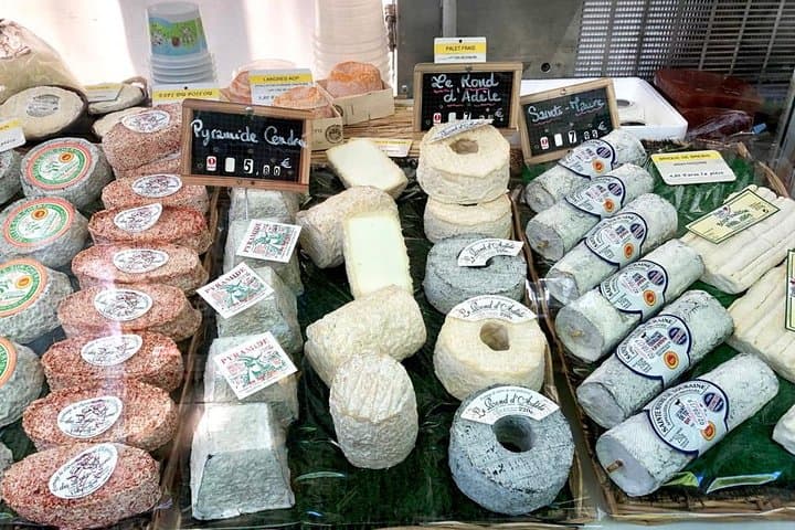 Paris Organic Market Tasting & Culinary History Tour by the Eiffel Tower photo 4