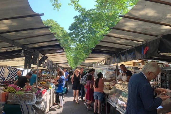 Paris Organic Market Tasting & Culinary History Tour by the Eiffel Tower photo 2