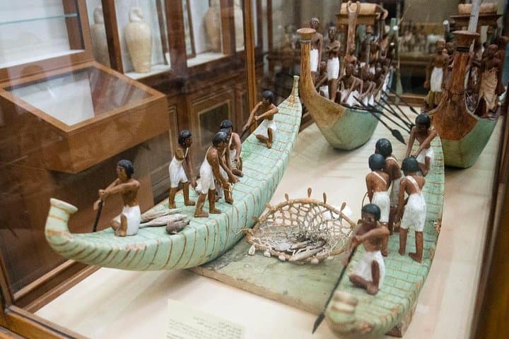 Half-Day Egyptian Museum Tour in Cairo: Tutankhamun & Tahrir Highlights photo 3