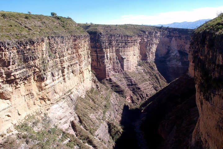 Exploring Toro Toro National Park: 4-Day Adventure Through Canyons, Caves & Dinosaur Tracks photo 3
