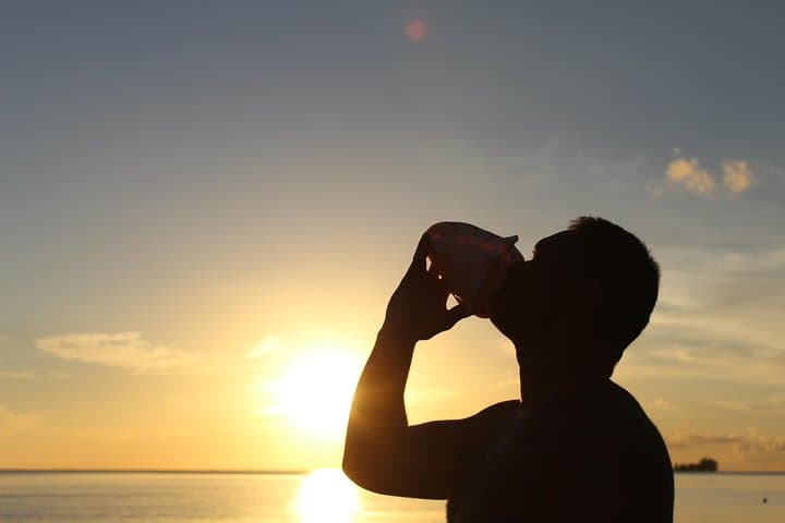 Private Sunset Lagoon Cruise in Bora Bora — Cultural Canoe Tour at Twilight