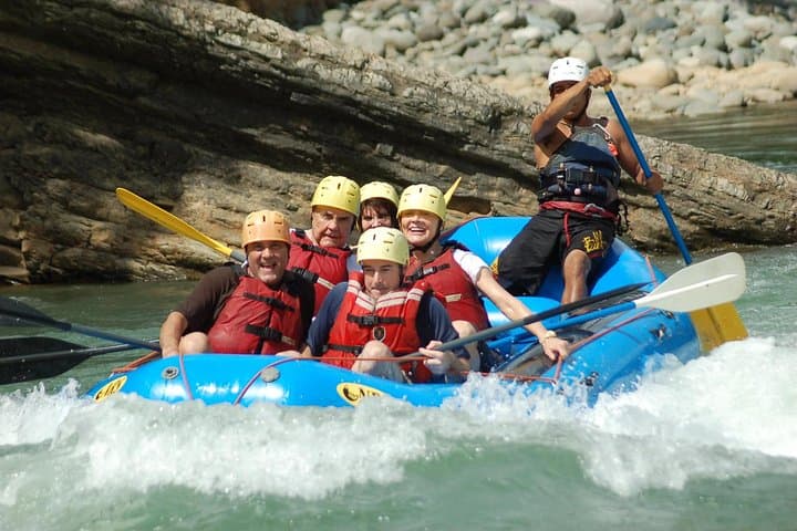 Savegre River White-Water Rafting from Manuel Antonio — Class II–III Adventure