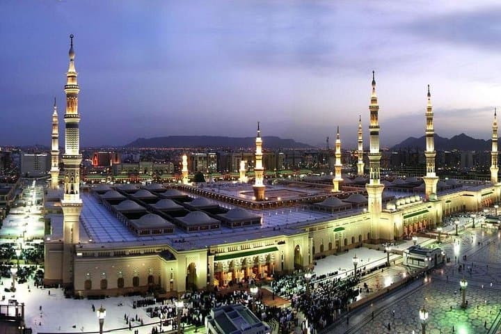 Medinah Airport to Madinah Hotel Transfer — Private Air-Conditioned Arrival Ride photo 3