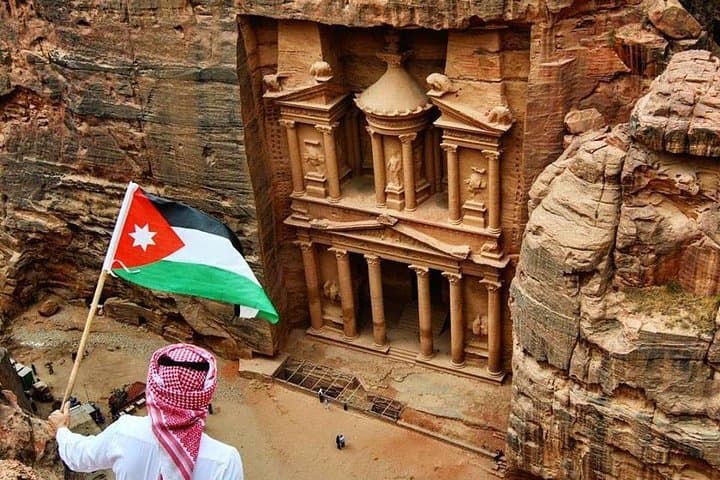 4-Day Private Jordan: Petra, Wadi Rum & Dead Sea Highlights