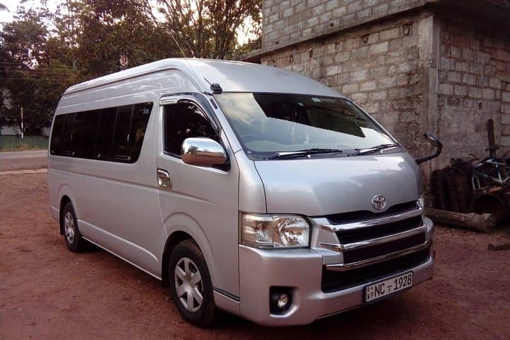 Colombo Airport to Hikkaduwa & Galle — Private Arrival Transfer