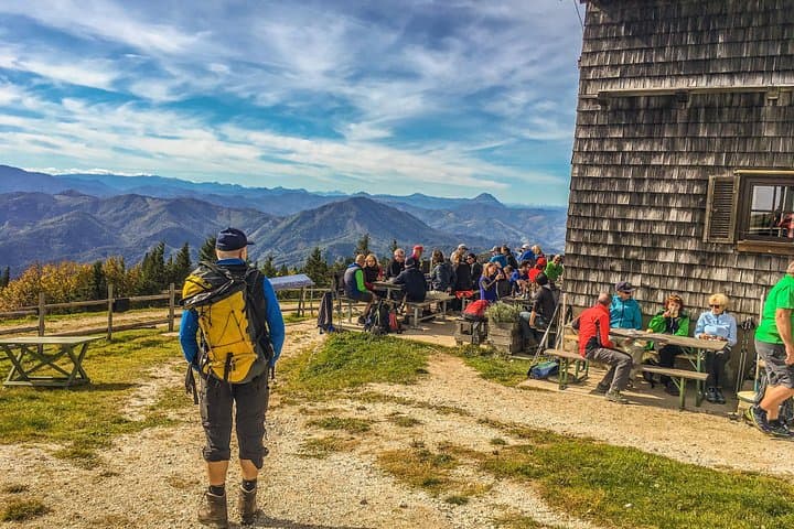 Reisalpe Summit Hike: 360° Views of the Gutenstein Alps
