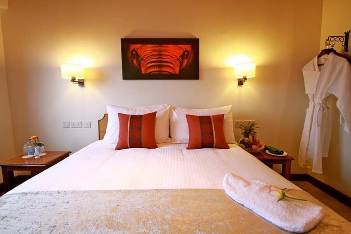 Explore Kenya’s Iconic National Parks: 8-Day Luxury Jeep Safari Adventure photo 5