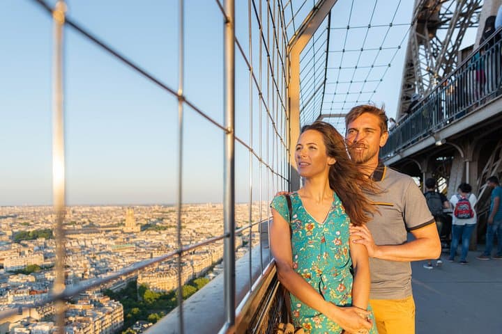Eiffel Tower Dinner & Seine River Night Cruise — Paris Evening Experience photo 2
