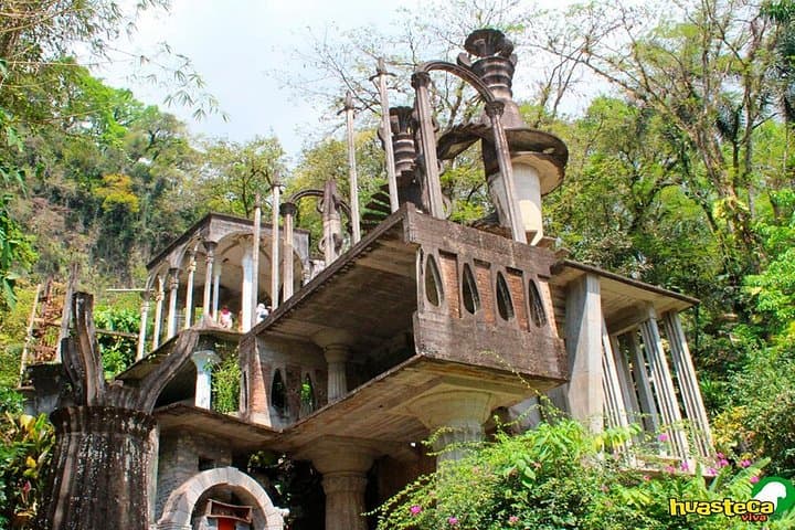 Surreal Stairways of Xilitla and the Sótano de las Huahuas: Full-Day Garden & Sinkhole Tour photo 4