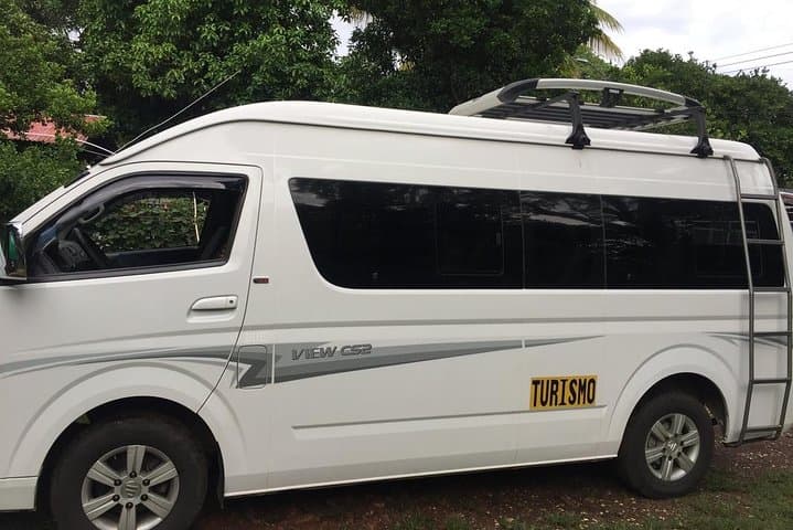 Private Transfer Juan Santamaría (SJO) to Guanacaste Province – Door-to-Door Airport Shuttle