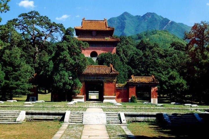 Badaling Great Wall & Ming Tombs Day Tour from Beijing photo 5