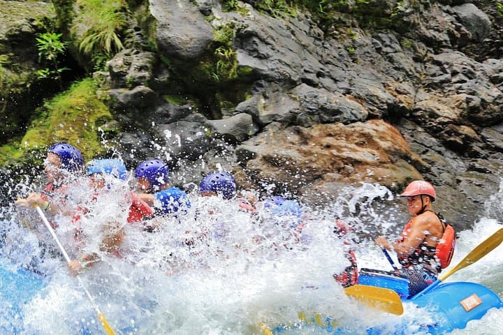 Arenal to Sarapiquí: Class III–IV Whitewater Rafting from La Fortuna photo 1