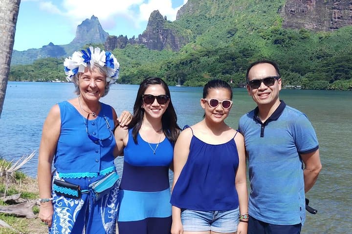 Moorea Scenic Shopping Tour from Cruise Ship: Pearls, Bays, and Belvedere Views photo 4