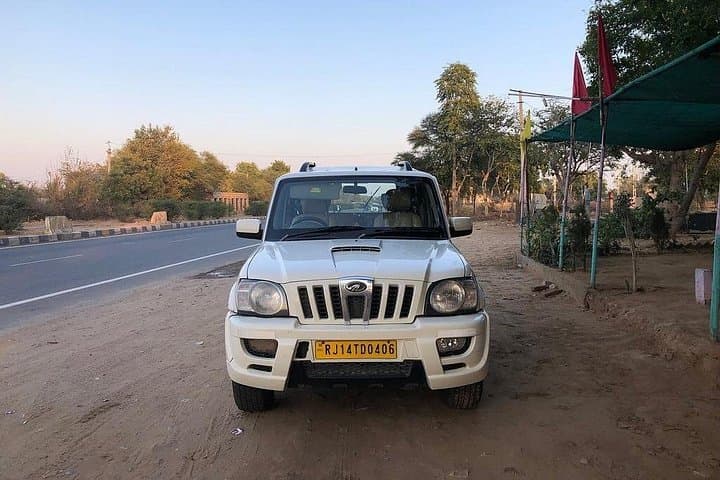 Jaipur Private SUV Tour: Hawa Mahal, Amber Fort & City Palace in One Day photo 1