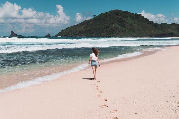 Discover Lombok's Hidden Beaches: Elak Elak, Sekotong & Mekaki in a Private Tour photo 3
