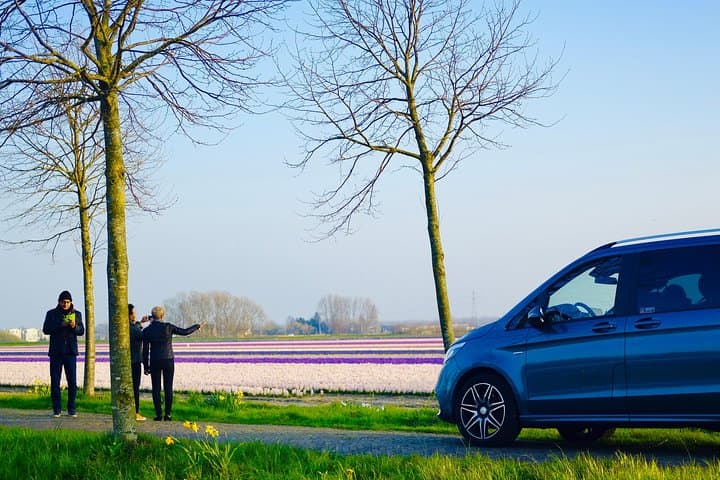Amsterdam Private Chauffeur & Customized Tours — Luxury Mercedes Van Hire photo 3
