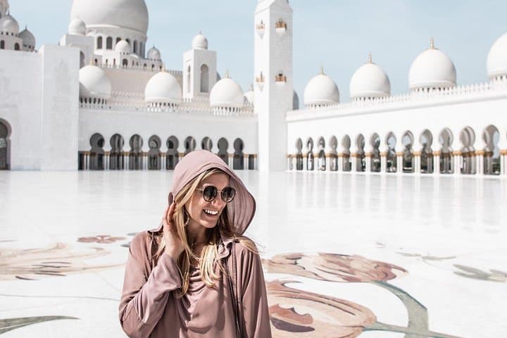 Abu Dhabi Private City Tour: Sheikh Zayed, Emirates Palace & Corniche Day Trip photo 6