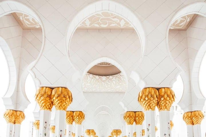 Abu Dhabi Private City Tour: Full-Day Grand Mosque, Emirates Palace & Corniche