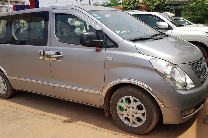 Siem Reap Airport Transfer — Private Air‑Conditioned Ride into Siem Reap